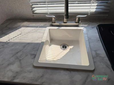 2021 Dutchmen RV Coleman — photo 16 view