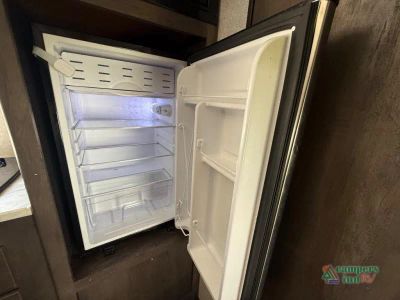 2021 Dutchmen RV Coleman — photo 11 view