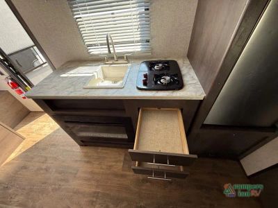 2021 Dutchmen RV Coleman — photo 14 view