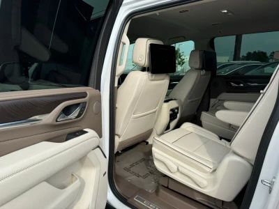 2024 GMC Yukon XL - Photo 39