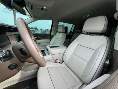 2024 GMC Yukon XL - Photo 16