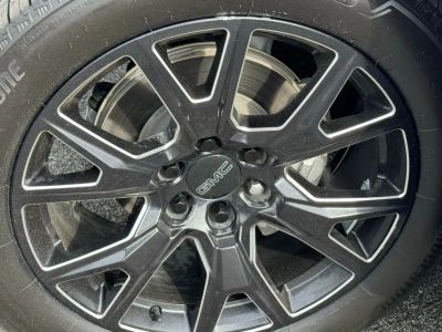2024 GMC Yukon XL - Photo 13
