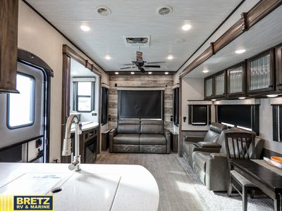 2019 Heartland Bighorn Traveler - Photo 8