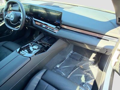 2026 BMW i5 — photo 14 view