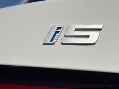 2026 BMW i5 — photo 12 view
