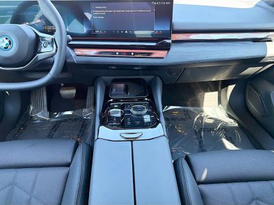 2026 BMW i5 — photo 19 view