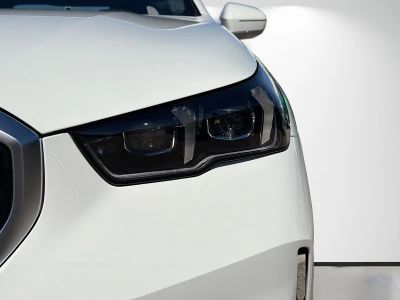 2026 BMW i5 — photo 9 view