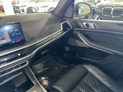 2024 BMW X5 — photo 30 view