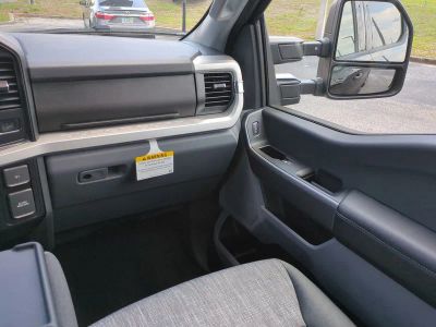2026 Ford F-250SD — photo 17 view