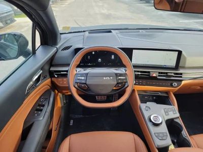 2026 Kia Sportage Plug-In Hybrid — photo 24 view
