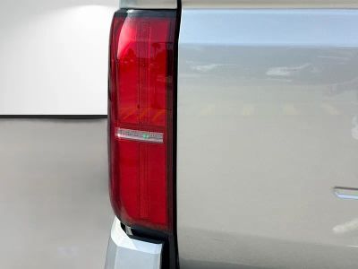 2024 Toyota Tacoma — photo 10 view