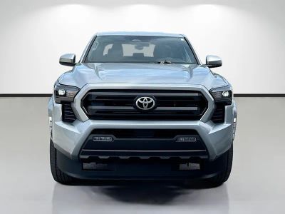 2024 Toyota Tacoma — photo 8 view