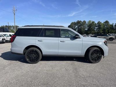 2026 Ford Expedition - Photo 2