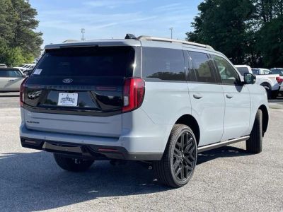 2026 Ford Expedition - Photo 3