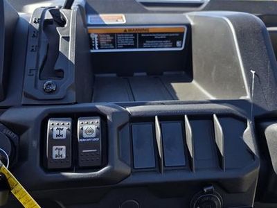 2026 Can-Am Defender MAX HD9 - Photo 14