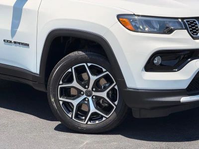 2025 Jeep Compass — detail view