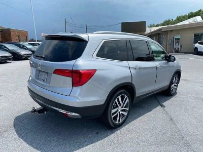 2017 Honda Pilot — detail view