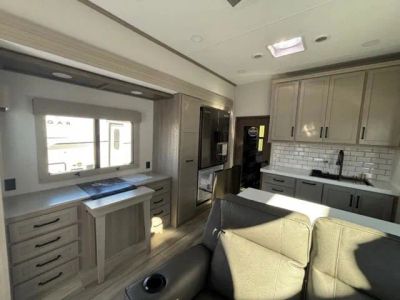 2025 Grand Design Momentum M-Class - Photo 7