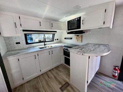 2026 Venture RV Stratus - Photo 8