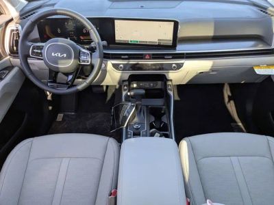 2025 Kia Sorento — photo 14 view