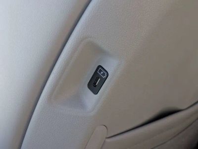 2025 Kia Sorento — photo 13 view