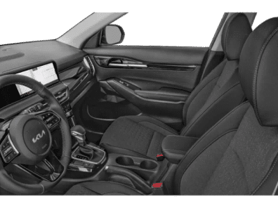2026 Kia Seltos — engine compartment view