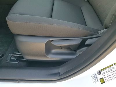 2025 Toyota Corolla - Photo 13