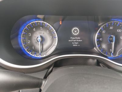 2024 Chrysler Pacifica — photo 14 view