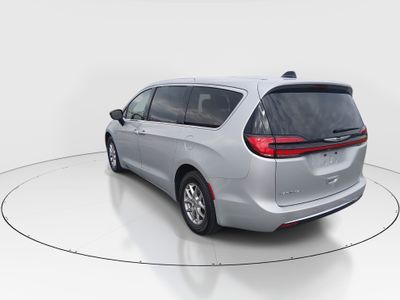 2024 Chrysler Pacifica — detail view