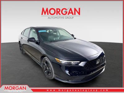 2025 Honda Accord SE in Black — front three-quarter view