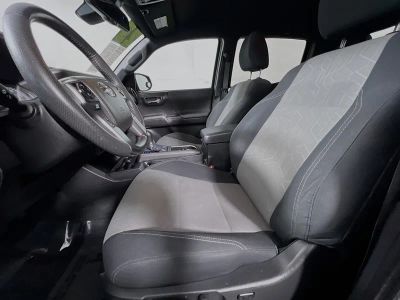 2023 Toyota Tacoma — photo 12 view