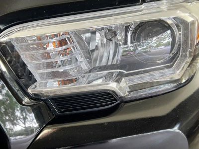 2023 Toyota Tacoma — photo 9 view