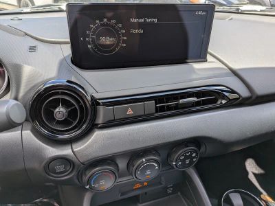 2026 Mazda MX-5 Miata — photo 16 view