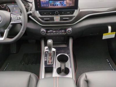 2025 Nissan Altima — photo 17 view