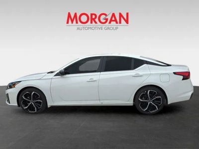 2025 Nissan Altima — photo 8 view