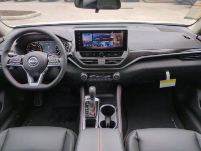 2025 Nissan Altima — photo 13 view