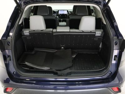 2022 Toyota Highlander FWD - Photo 37