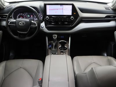 2022 Toyota Highlander FWD - Photo 33