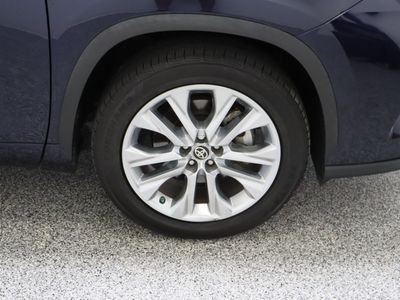 2022 Toyota Highlander FWD - Photo 5
