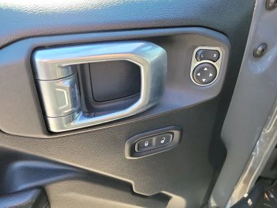2021 Jeep Wrangler — photo 19 view