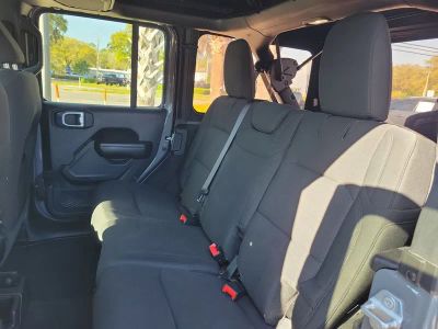 2021 Jeep Wrangler — photo 11 view