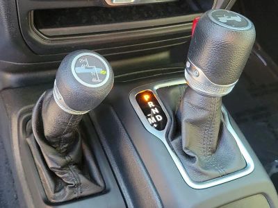 2021 Jeep Wrangler — photo 33 view