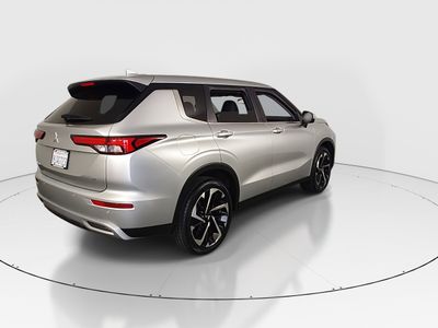 2024 Mitsubishi Outlander - Photo 7
