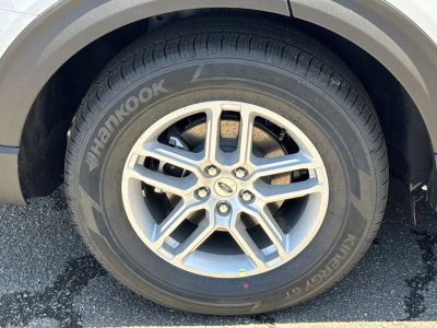 2026 Ford Explorer — photo 17 view