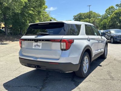2026 Ford Explorer — photo 7 view
