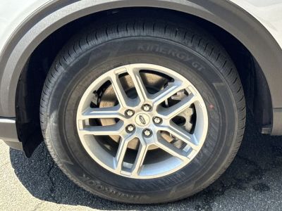 2026 Ford Explorer — photo 11 view