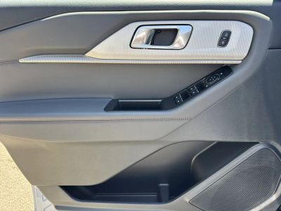 2026 Ford Explorer — photo 10 view