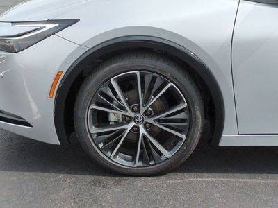 2025 Toyota Prius - Photo 7
