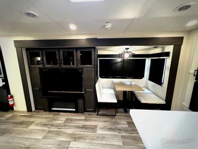 2026 Venture RV SportTrek Touring Edition — photo 8 view