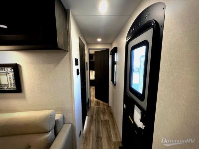 2026 Venture RV SportTrek Touring Edition — photo 17 view